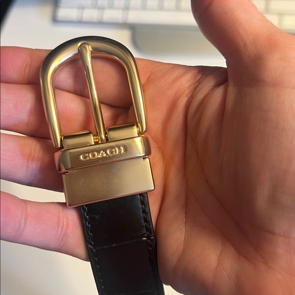 Coach, Large Black Leather Belt w/ Gold Buckle - Picture 4 of 6